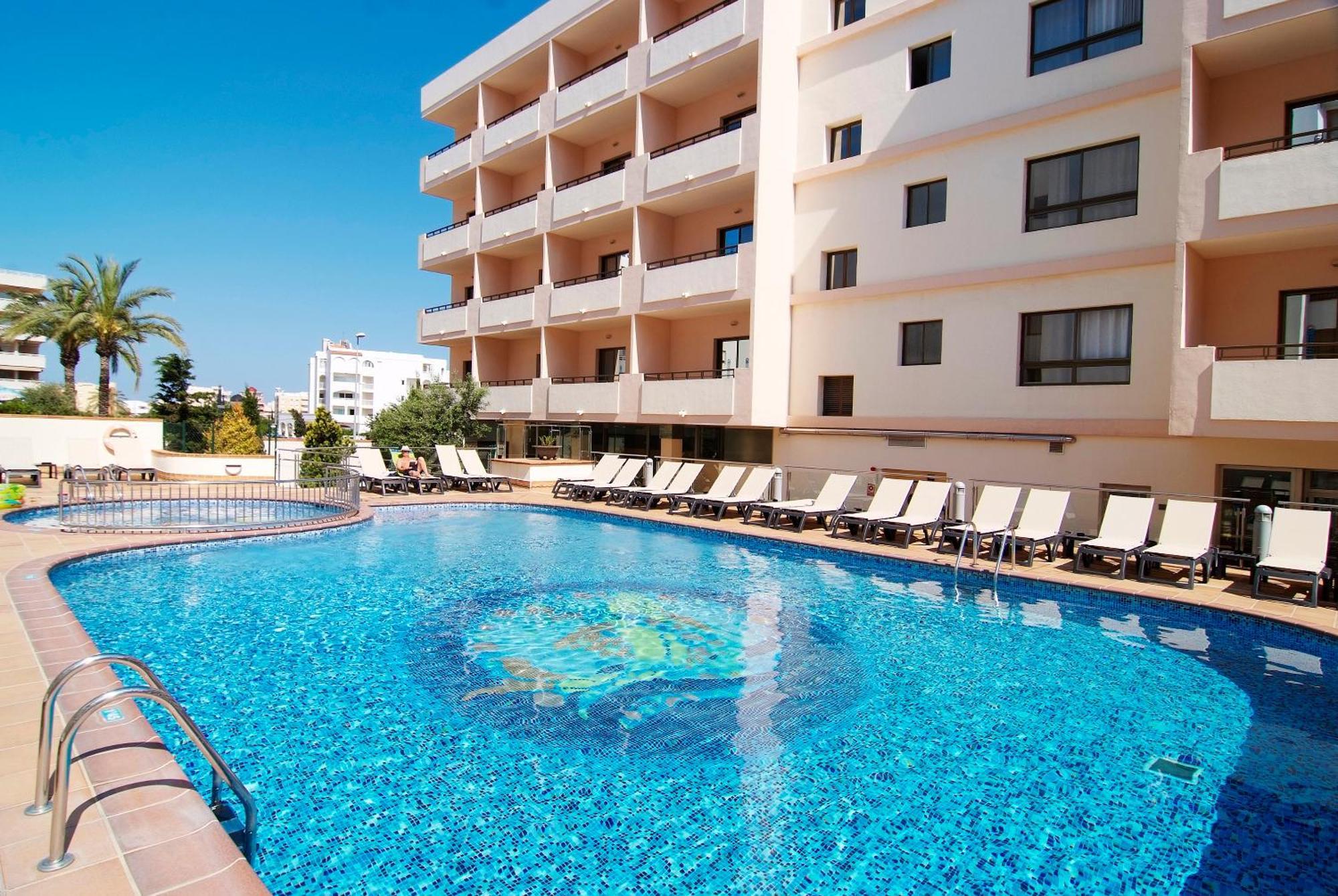 Invisa Hotel La Cala (Adults Only) Santa Eulària des Riu Εξωτερικό φωτογραφία