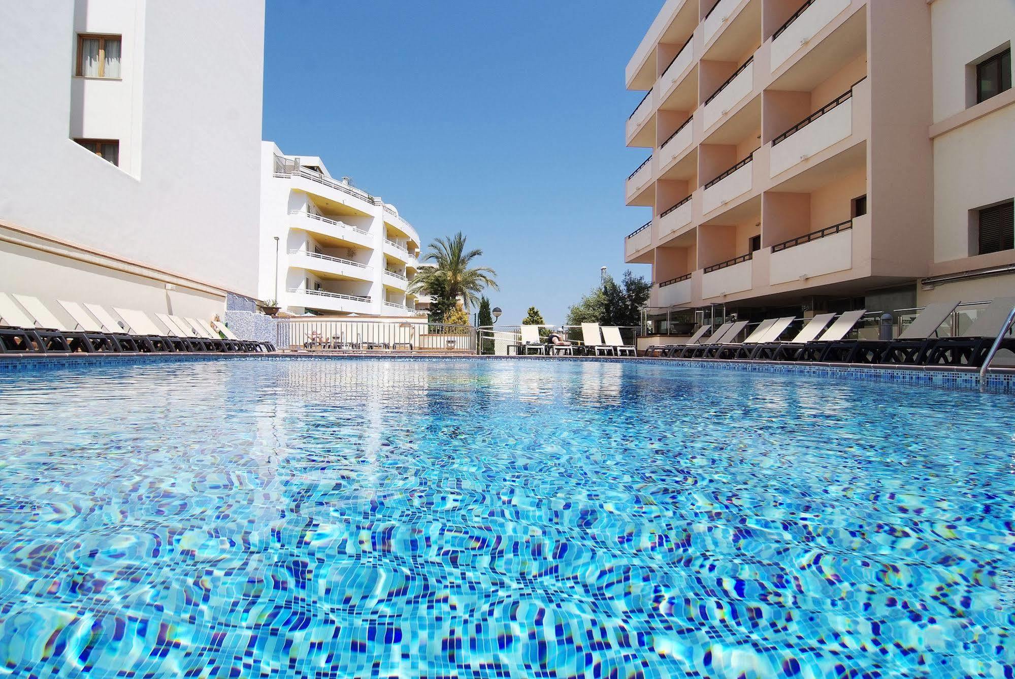 Invisa Hotel La Cala (Adults Only) Santa Eulària des Riu Εξωτερικό φωτογραφία