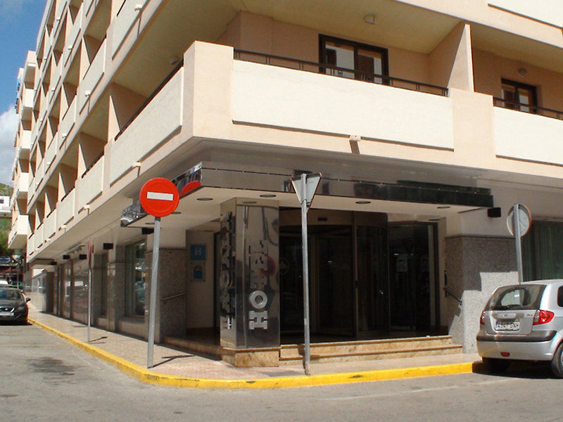 Invisa Hotel La Cala (Adults Only) Santa Eulària des Riu Εξωτερικό φωτογραφία